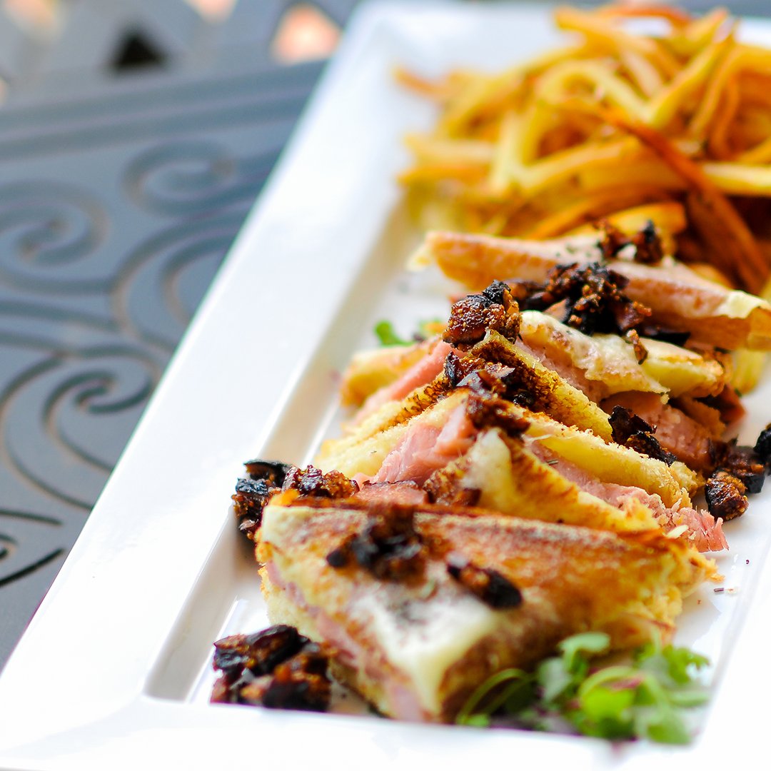 TCHManitou's tweet photo. More than a meal. Dining at Cliff House is a celebration of flavors. https://t.co/rCyvZpz71n