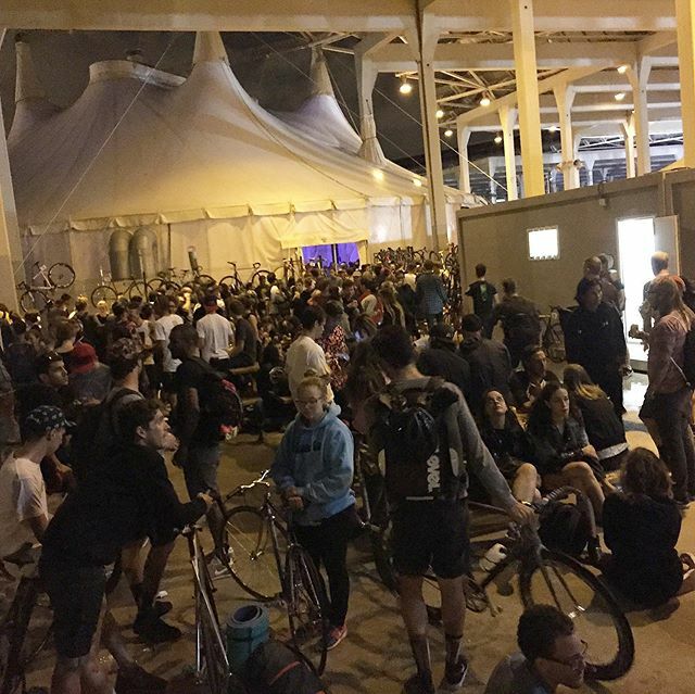 CadenceRT's tweet photo. Post @redhookcrit Barcelona Party - Solid International Crews - Stolen Bottles Of Spirits From The BAR RAID To Feed The Masses - Dancing - Good Vibes And Of Course The Ride Back To The City . A Firm Old Favourite On The Race Calendar - A Point In History… https://t.co/9NnQz3EpWd https://t.co/VZMdbxvdjt