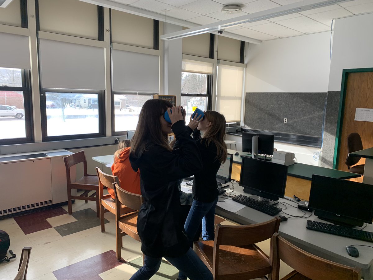 missbyrneSTEM's tweet photo. It was #newtechfriday today in my classroom and thanks to virtual reality my students were able to travel to the Great Barrier Reef, Machu Piccho, the Grand Canyon, Rio de Janeiro, the Taj Mahal, and the Solar System!! #STEM #MSstem #edtech https://t.co/TA7nOq6sgI