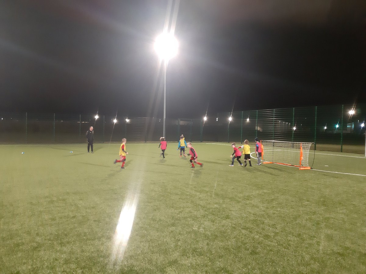 Blackburn_2011's tweet photo. Our player of the week promoting positive behaviour and effort.
Player of the week 17/01/20 - well done Dylan. Keep it going, did really well in training tonight and festival on Sunday.
#progressingnicely https://t.co/bO3Nuvg9Fk