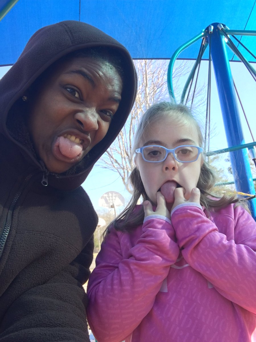 JoyfulAldridge's tweet image. The sun is out, so we are out! #recessfun