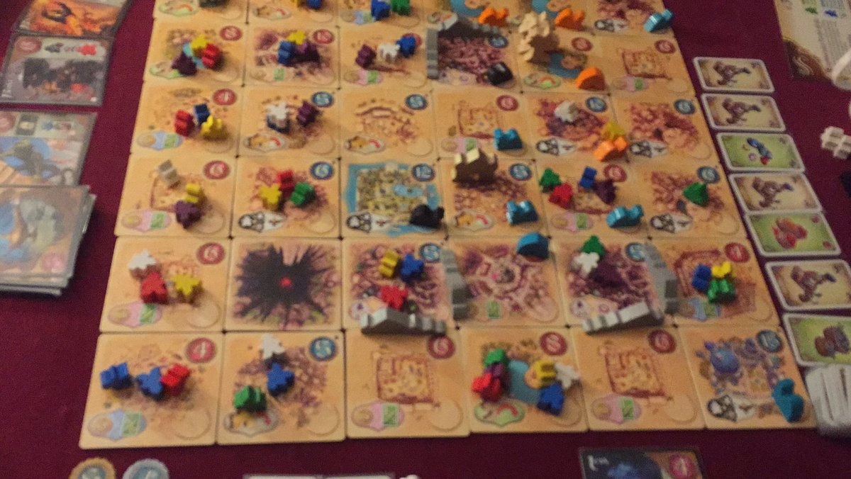 Retour à Naqala ce soir. Ça faisait longtemps :) #FiveTribes #j2s