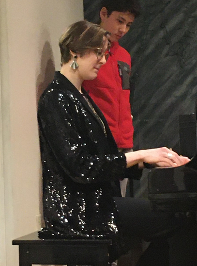 Local_802_AFM's tweet photo. Last night, the 802 Jazz Committee had its final #JMStudentJam of the season! Student musicians came from all over the NY metro area to jam with 802 musicians @thehc3, Kelly Green, and @JonMichel, learning invaluable lessons about bandstand etiquette and jazz improvisation! https://t.co/lwKWBuyaUf