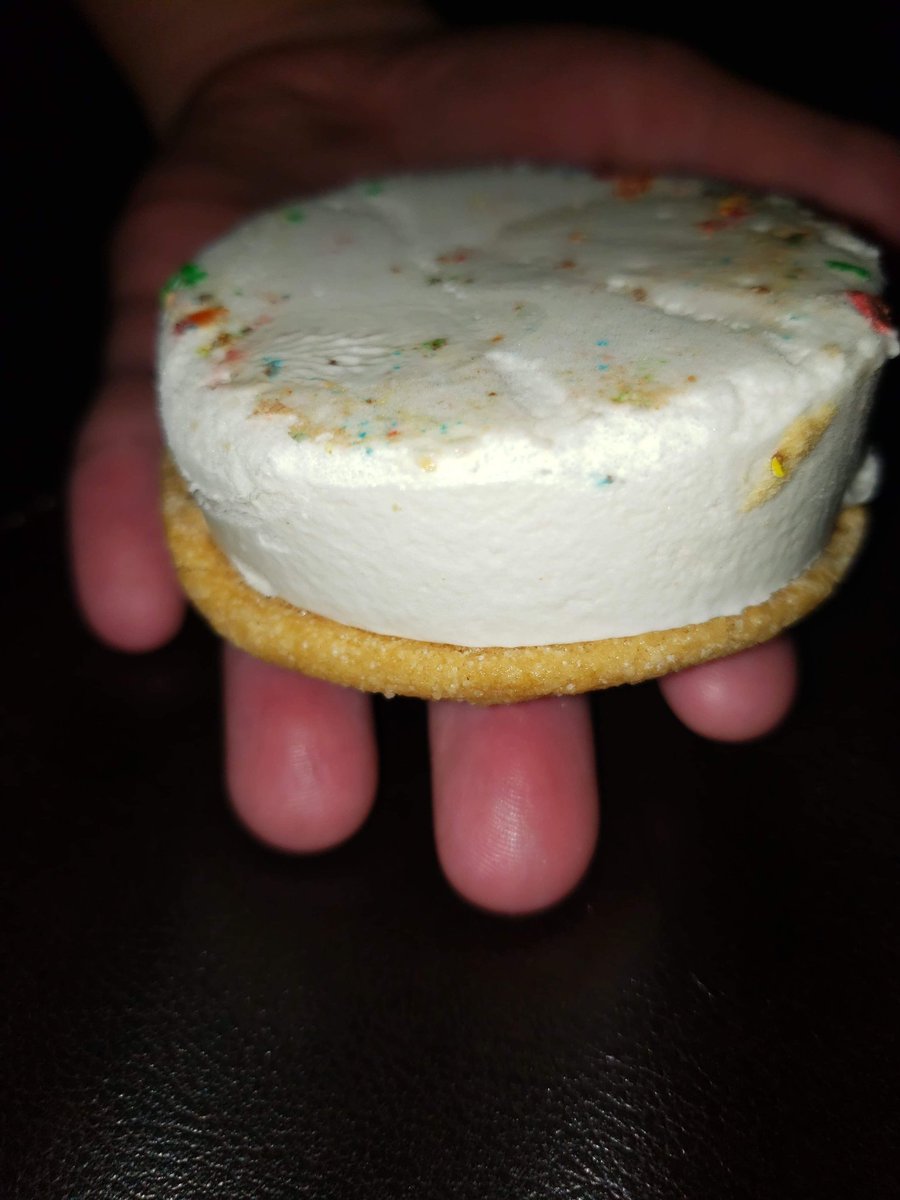 When you sons Ice cream is only half there....? <a href="/mmschocolate/">M&M’S</a> #bummer #Indiana we #LOVE these things.. what do you put in these... crack? 😂😂😂
