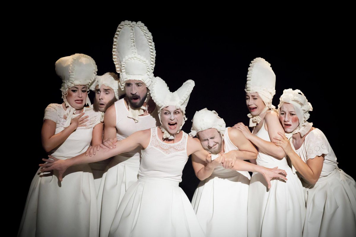 Tomad nota para próximos Cónclaves.
#AhíLoDejo