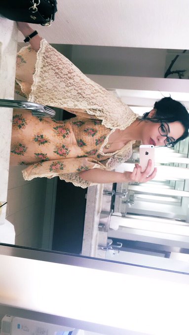 Last night at the @XBIZ awards https://t.co/ZazbMaClDN<a class="tags" href="/tag/xbiz">@xbiz</a><a href="/tag/vintageheels"class="tags"><span>#vintageheels</span></a>