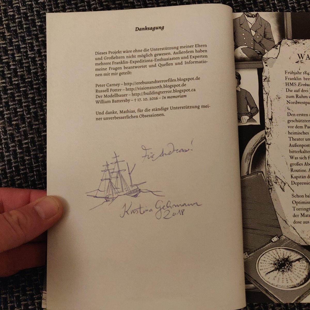 #ImEisland 2 von <a href="/KristinaDraws/">Kristina Gehrmann 💙💛</a> erscheint bei <a href="/HinstorffVerlag/">Hinstorff Verlag</a> und ist mindestens genau so gut wie der 1. Band. Euch erwarten gut recherchierte Fachinfos kombiniert mit tollem eisigen Artwork verpackt als spannendes historisches Drama! Klare Empfehlung #Papertag #comic #comicbook