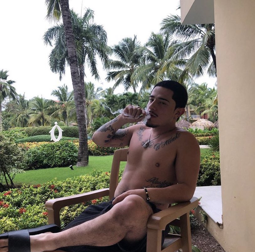 YABOYOSCAR__'s tweet photo. I’m living my best life, stop watching face and enjoy yours. https://t.co/L4E0PsQD3N