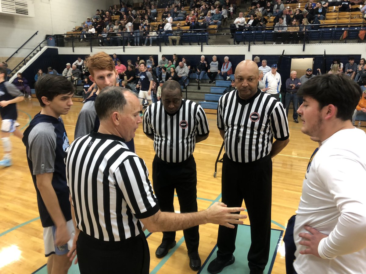 JesseKrullTV's tweet photo. PLENTY OF HIGHLIGHTS! Tune in tonight on @WJHL11 for exciting action from @elizabethtonhs and @SULLIVAN_EAST along with Hampton and Cloudland! https://t.co/P27Lf2eOK2