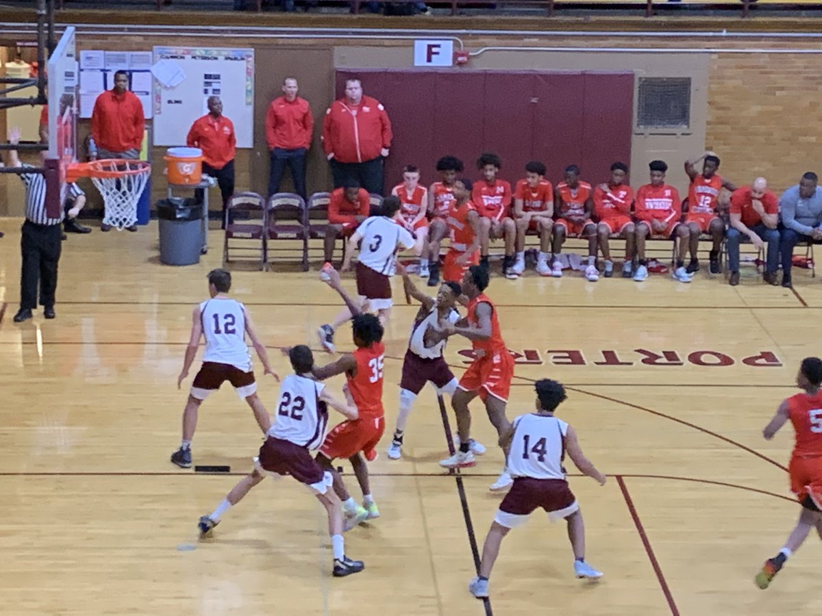 OPBulldogsbask1's tweet photo. Ex-Bulldogs competing on Sophs vs HF tonight. They fell short but good to get out and watch them play. #Williams #Goebbert https://t.co/fNE3B1bFrB