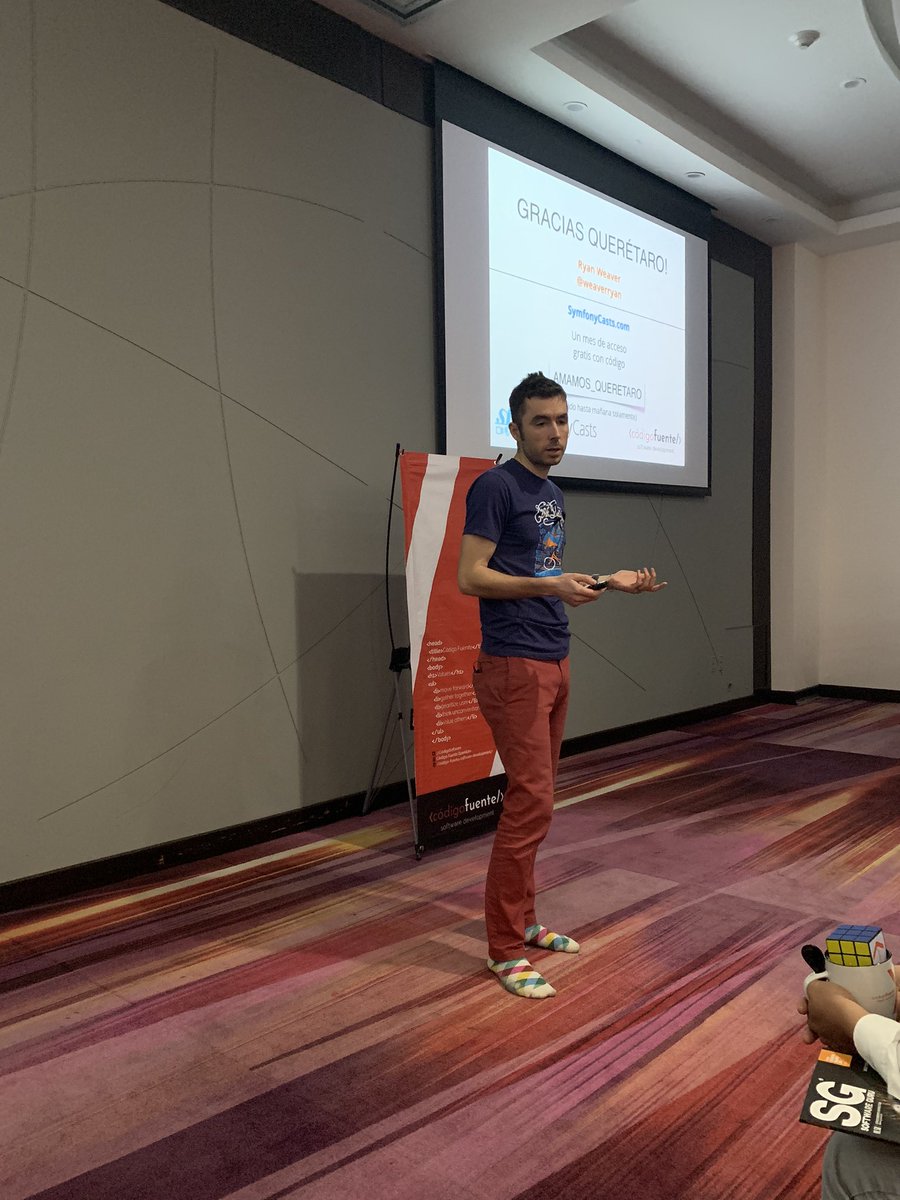 marianorenteria's tweet image. #phpqro2020 @weaverryan wearing some @SlackHQ socks!!!