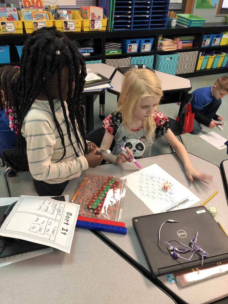 CamilleC2018's tweet photo. Fluency game fun in First Grade! #isdstrong #3TEPride #ISD1st https://t.co/Uz2B1WjWYO