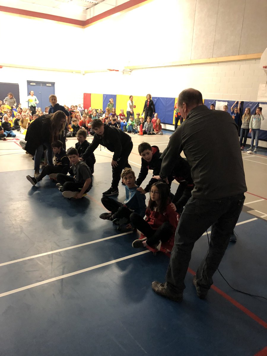 BingsinEd's tweet photo. Mr. Chaplin led our house challenge today. It was so nice to see so much school spirit. #danceoff #listeningskills #quickquick @CDSBEO #StMaryCP https://t.co/HOjqIBCFWI