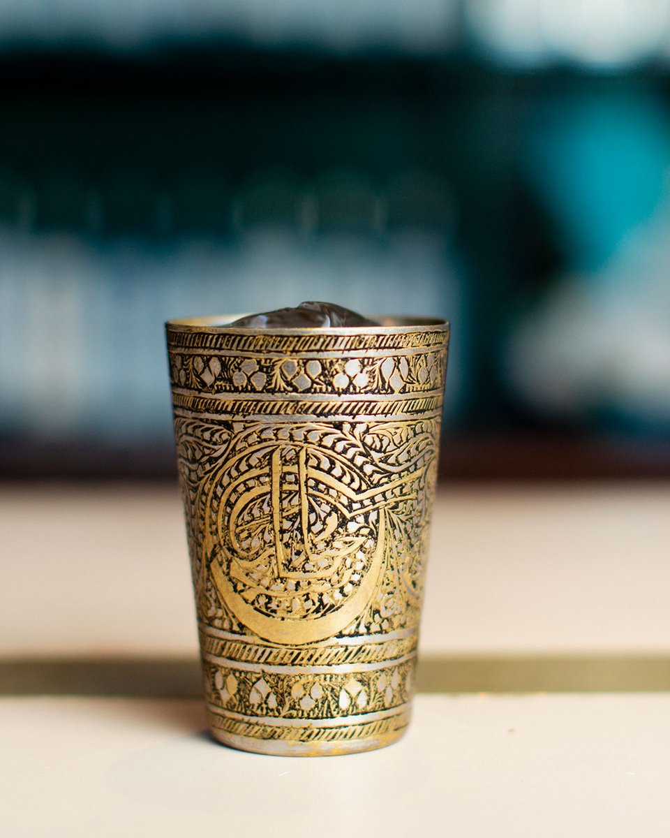 punch_drink's tweet photo. Nikolas Zoylinos on balancing improvisation and structure, his globetrotting introduction to bartending and the recipe for his cocktail, Oops I Forgot My Line. #punchpartner
@BombaySapphire
#MIB2020 https://t.co/pM5YXY86zR https://t.co/jHS1p0mkMz
