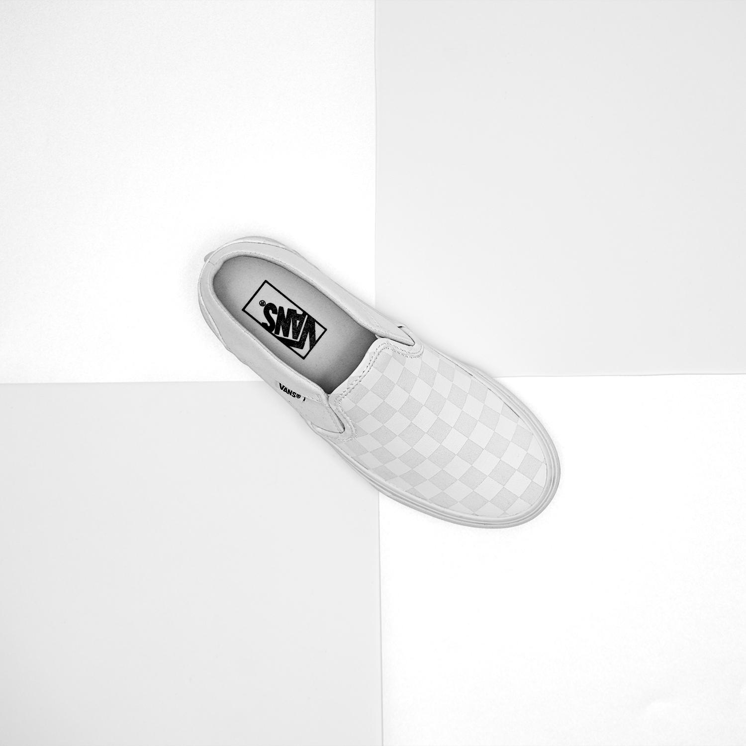 does famous footwear have vans