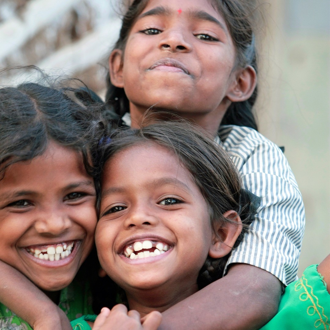 A place to play.
A place to learn.

We dream of a future where discrimination and alienation disappear, fair opportunities are given, and people live in harmony.
#Smile #Today #Dream