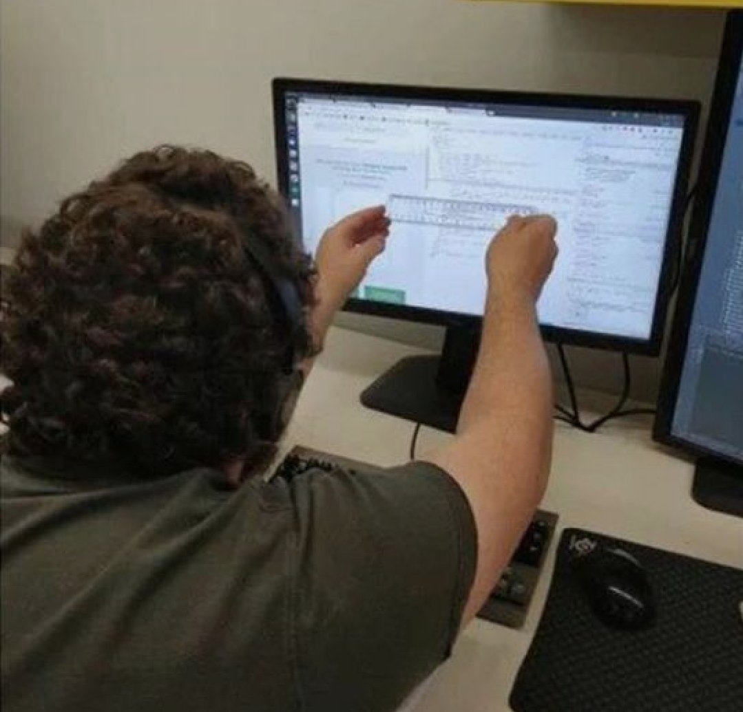 DouiriEddin's tweet photo. When Back-end developer fix CSS 😂😂😂
#frontEnd #BackEnd #Developer #programmers #SoftwareDeveloper #softwaredevelopers #CSS https://t.co/78AQiISAjz