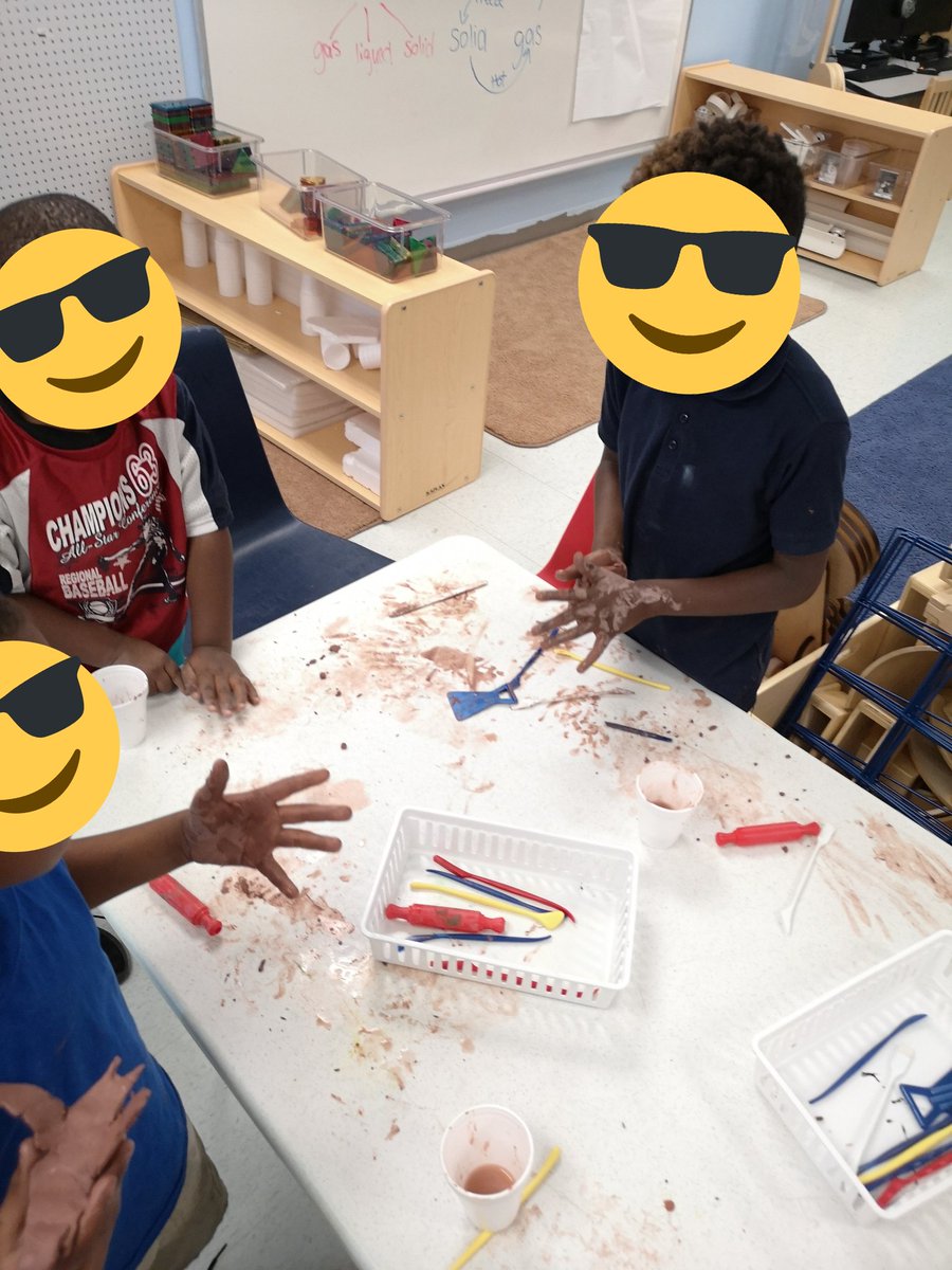 CV2887's tweet photo. Learning about matter through exploring clay. We created sculptures to discover that the  shape of materials can be changed by cutting, smashing, or rolling. https://t.co/1z7rw9XCRa