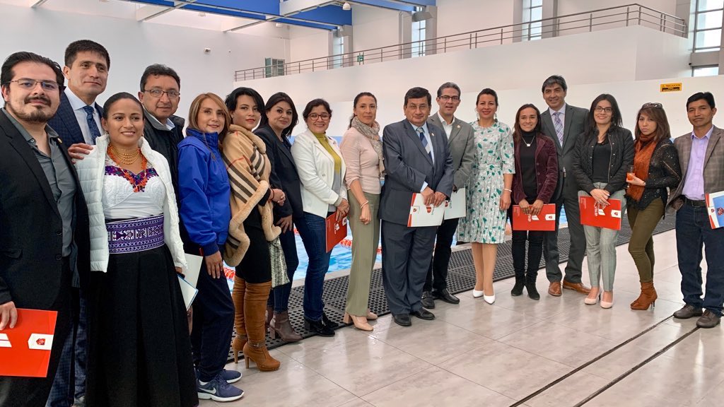 UTecnicaAmbato's tweet photo. #CampusHuachi visita a los laboratorios de investigación de la Facultad de Ciencia e Ingeniería en Alimentos y Biotecnología; y el Complejo Aquatik de la @UTecnicaAmbato junto al alcalde y concejales de la ciudad. 
@jfaltamirano63 
@gnaranjol @gadambato 
@uta_ep https://t.co/blJTBSjxov