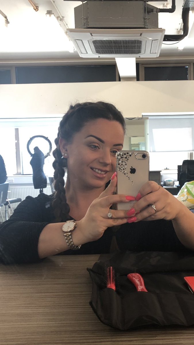 sofiastar86's tweet photo. #nakedbeach #channel4 #barefacetv made me realise we have to be happy in ourselves ! Filming the show made me realise I wasn’t happy. Still curvy 5 stone lighter , still embracing curves and being a woman I am in such a better place ! Proud of our team. Thank you #nakedbeach https://t.co/5CFKWV5gt5