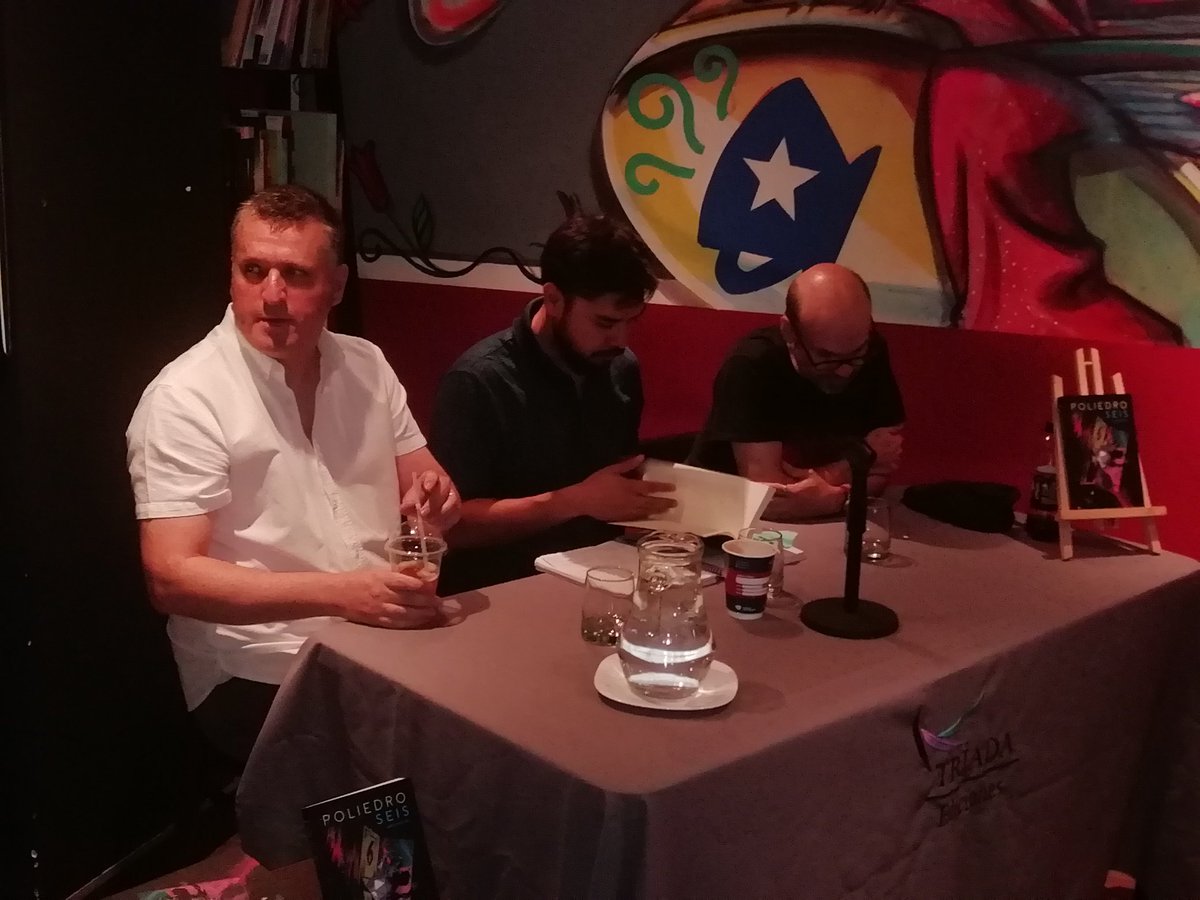alciff's tweet photo. ¡Lanzamiento de Poliedro6! #poliedro #alciff #literaturafantástica #cienciaficción #terror https://t.co/V0gTgw316R