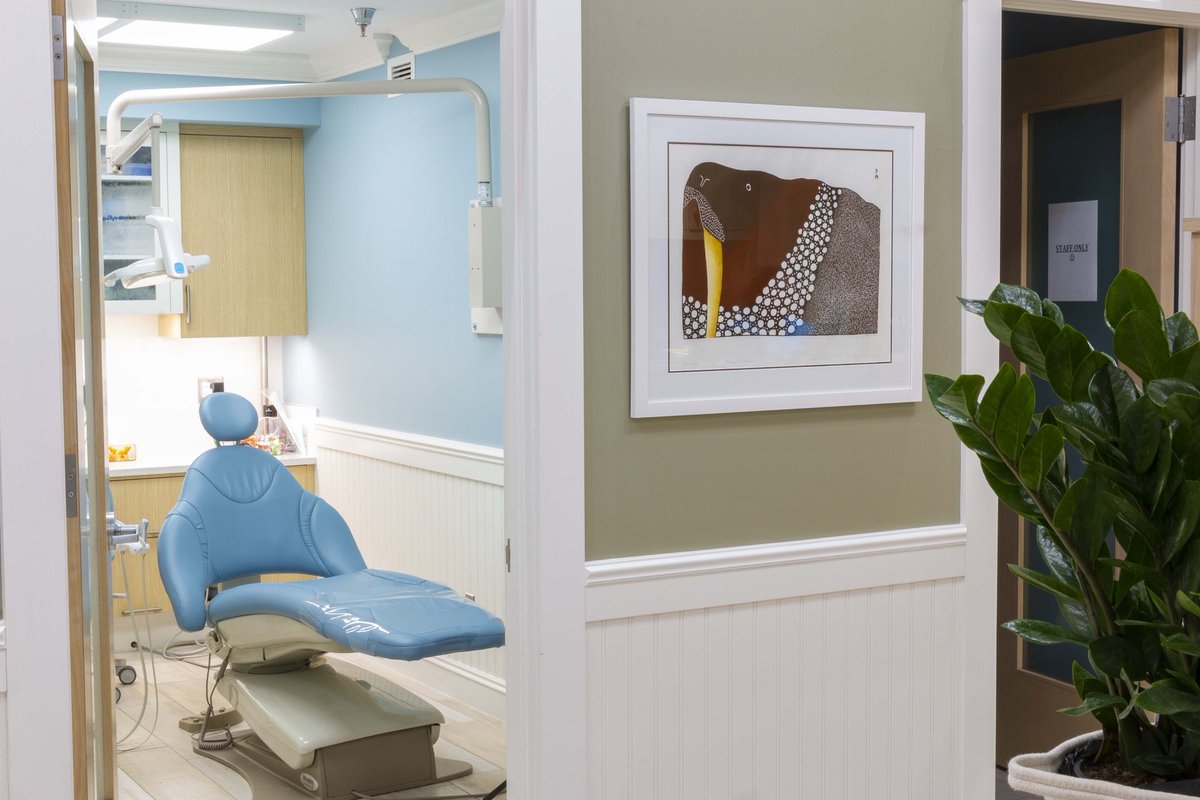 SSGDental's tweet photo. Book your periodontal cleaning today, and enjoy our newly renovated periodontal hygiene room fitted with a massage chair complete with heating function! 😮💆‍♀️💆‍♂️

Visit https://t.co/cqM2K86D9O or call 204.488.0550 to book! 

#winnipeg #wpg #wpgnow #wpg365 #manitoba #mb #ywg https://t.co/PGVIQDXvgD