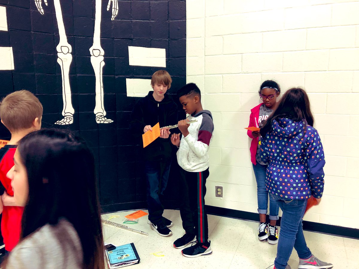 rowlettelm's tweet photo. Thank you Coyle band for showing our 5th graders how awesome band is! @GISDArts @coyle_band @Rowlett_Bobcats
@bainsbrain @RoderickKing01
#ChooseGarlandISD #GarlandUSA
#yearofalignment #risingstars #risingartists #endlessstories https://t.co/yX0Uuw5Z6m
