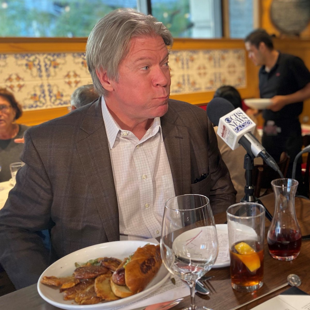 Got opinions? Wanna talk about them on TV? Join CBS Chief Washington correspondent Major Garrett this Sunday (1/19) at 4:30pm and have your voice heard! (And a beer or two, of course!)