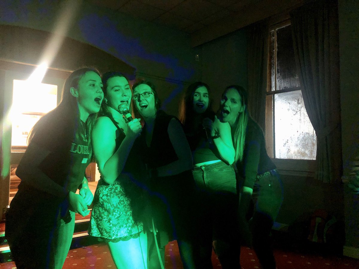 backwellsc's tweet photo. Fantastic evening at our Annual Awards celebration evening... great to see so many of our swimmers and volunteers getting recognised.. and singing karaoke!!! Well done #TeamBackwell great start to the year! https://t.co/v4cKbt5rLE