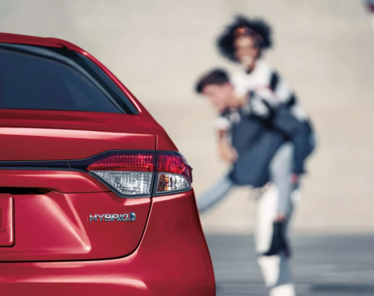 ToyotaWhitby's tweet photo. How much likes for the #CorollaHybrid in Barcelone Red Metallic? ❤️ https://t.co/Gtoq36QfQj