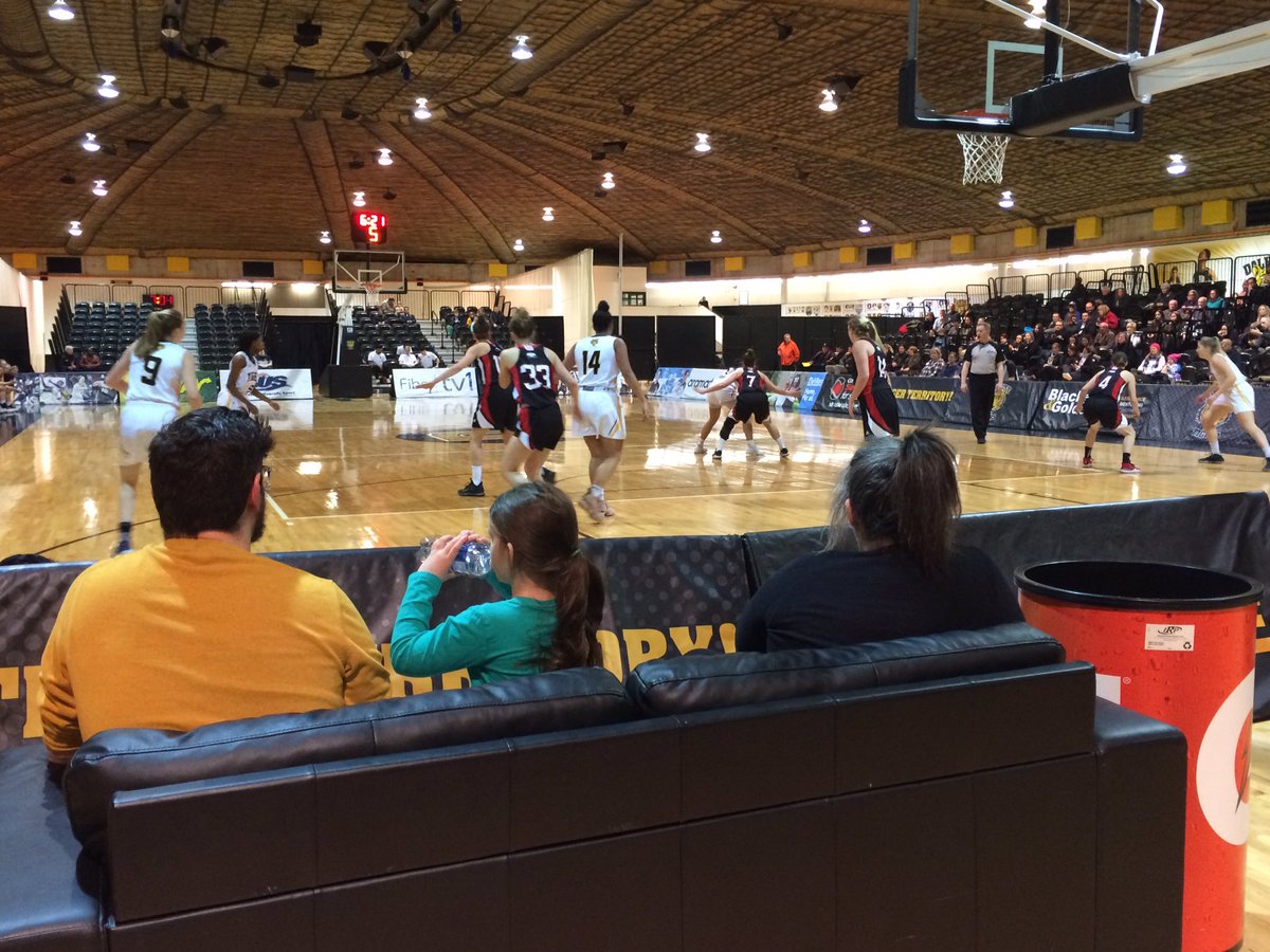 DalTigers's tweet photo. WBB: 🏀 Superfan Alert!
.
.
Every game, one lucky fan & their friends gets selected to enjoy the game in our #GLounge !!
.
Congrats to tonight’s winner Bernadette & her crew!! #GoTigers https://t.co/S2nqi7mAEk