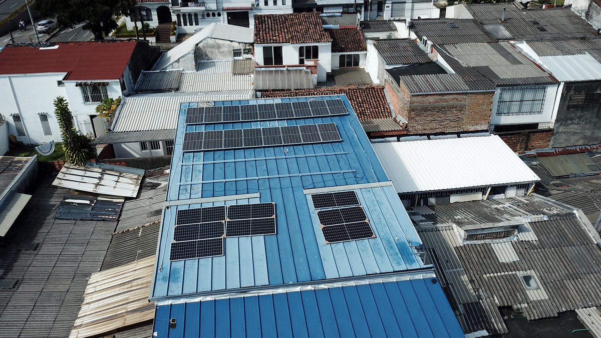 sisfo's tweet photo. Empezamos el 2020 con un proyecto de #energiarenovable Muy pronto en @sisfoexe estaremos funcionanado con #energiasolar https://t.co/YmushInSME