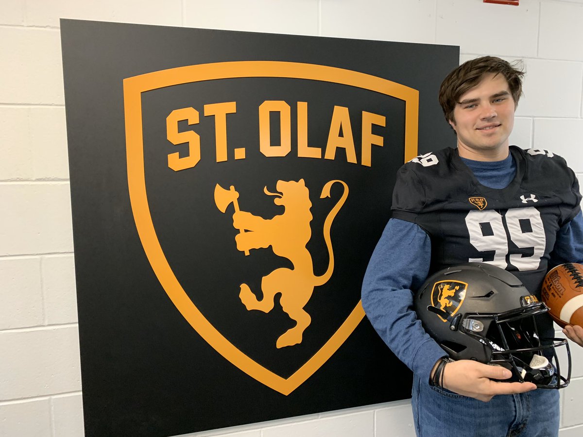 LStephenson9797's tweet photo. After talking with my family I am blessed to say I will be furthering my academic and Football career at St. Olaf College! Thank you @CoachTroche56 @JamesKilian https://t.co/upHX7GhvIU