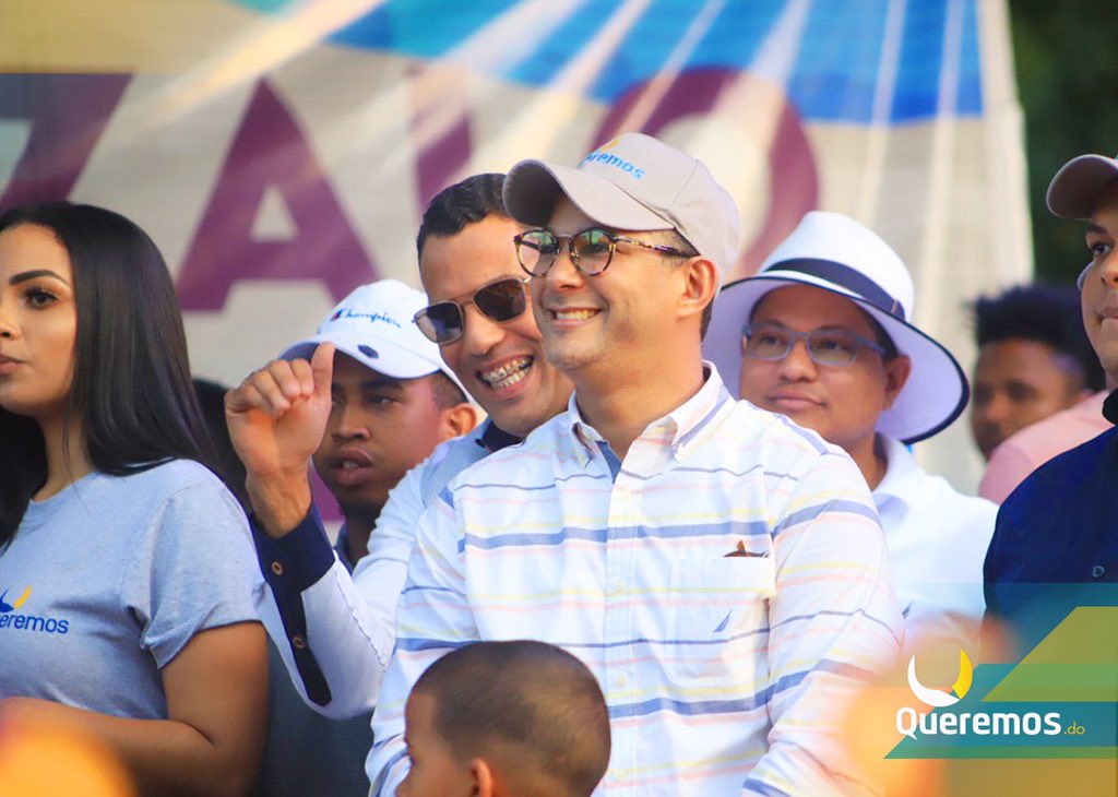 JorgeMinaya's tweet photo. Pudimos ver durante un amplio recorrido como la colectividad de Santiago se desbordó alrededor del próximo presidente de todos los dominicanos con vítores y consignas de "Gonzalo presidente", "Gonzalo es el que va", "Santiago es de Gonzalo"...

#QueremosRDConGonzalo https://t.co/wmjOstW6Bu