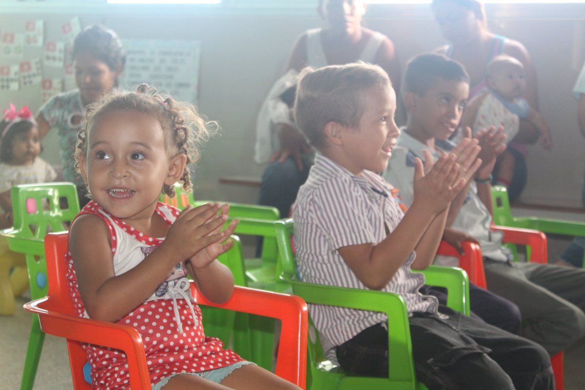 NinoSimonGuaric's tweet photo. #OdontoAlegria Gracias a la labor de un equipo de médicos, instituciones públicas y al gobierno bolivariano de Guárico se realizará la I Jornada Quirúrgica para niños y niñas con labio leporino y paladar hendido en el #HIRB dibujando sonrisas felices 😁

#BienestarParaElPueblo https://t.co/thUnlpTupk