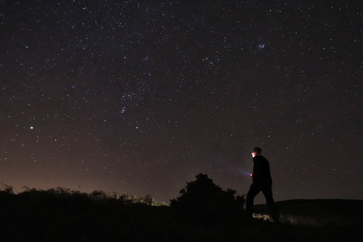 Looking at #Sirius, #Betelgeuse and #Procyon (the winter triangle) tonight on @nationaltrust’s #Longmynd above #ChurchStretton, #Shropshire. #photography @LensAreLive #StormHour #Freezingmyfingersoff
