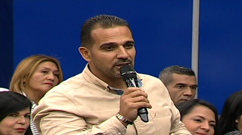 José Alejandro Terán: "Dejaremos de ser Alcaldías rentistas para ser alcaldías productoras de riquezas"

#BienestarParaElPueblo

vtv.gob.ve/jose-alejandro…