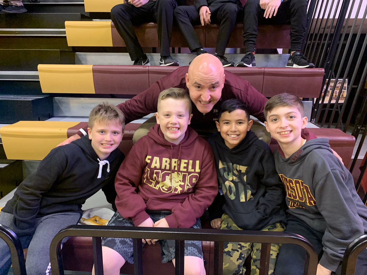 The Future of Farrell is in our hands. Can’t wait to welcome the class of 2027! 🦁💪🏼🦁Vir Fidelis Brothers!!!