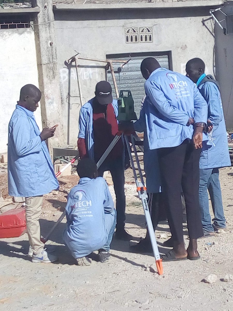 IMTECH221's tweet photo. Nos #étudiants en #Geniecivil 
Vous pouvez être partenaire de l'#IMTECH afin de recruter des jeunes #stagiaires avec un #BTS.  
#BTP
#Kebetu
#Senegal
@AgerouteSenegal
@interim_sen
Merci de nous contacter. 776528376/773041878 https://t.co/wSzkc7xAlV