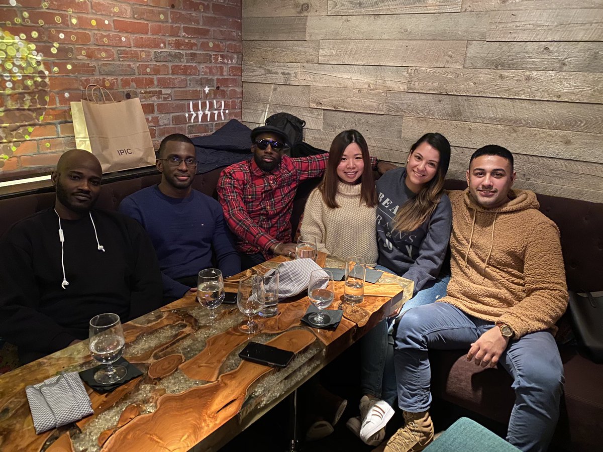 BaruchVeterans's tweet photo. The E-board is back! New year, new ideas for the upcoming semester for our Baruch veterans 💙 https://t.co/hafwurj3IC