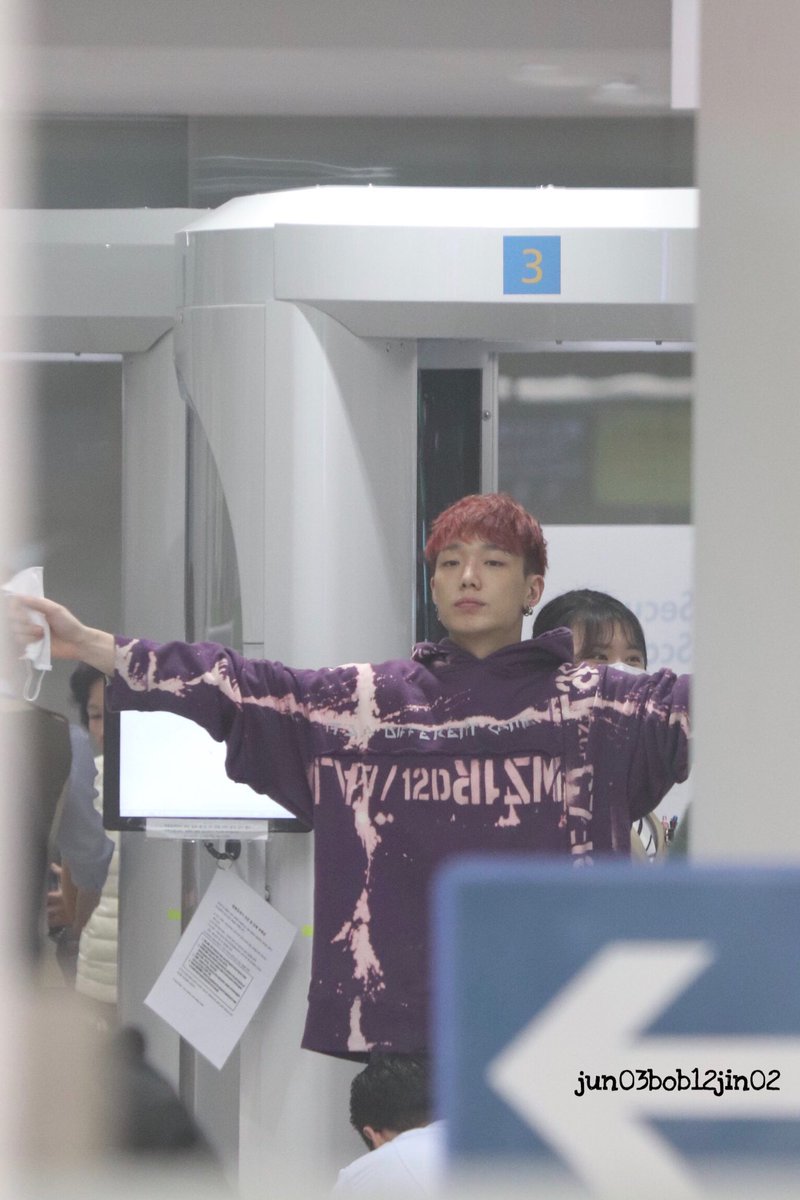 jun03bob12jin02's tweet photo. 200117 ICN

#iKON #아이콘 #바비 #김지원 #BOBBY https://t.co/zSHny2dQEB