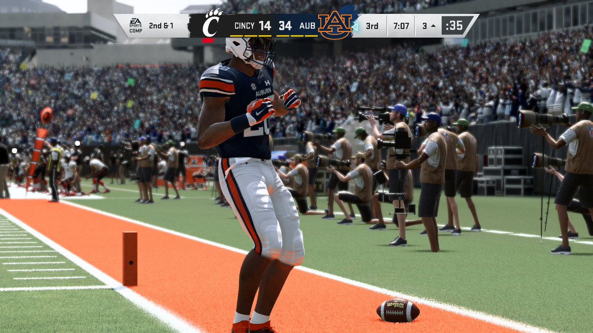 tywizzler's tweet image. No. 12 Auburn has defeated No. 21 Cincinnati at Jordan-Hare Stadium in Auburn, AL 45-24. UC got off to a hot start but the Tigers quickly let down the Bearcat faithful. Auburn QB @bo_nix10 had a perfect passer rating and was the game's offensive MVP.