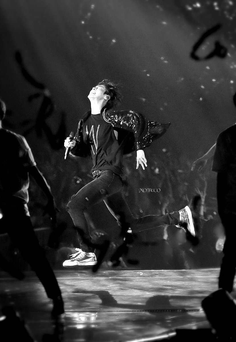 yumo1010's tweet image. ドームで歌う、踊る、演奏する…。
ひと握りの人しか体験出来ない事。
夢なんだよね。
…毎年は無理で、回数も減って行くかもしれないけど、ユノがドームで歌う事が出来たらいい。
ユノにはドームが似合うから。
#東方神起LIVETOUR2019_XV 
#ユノユンホ
今日も楽しんで