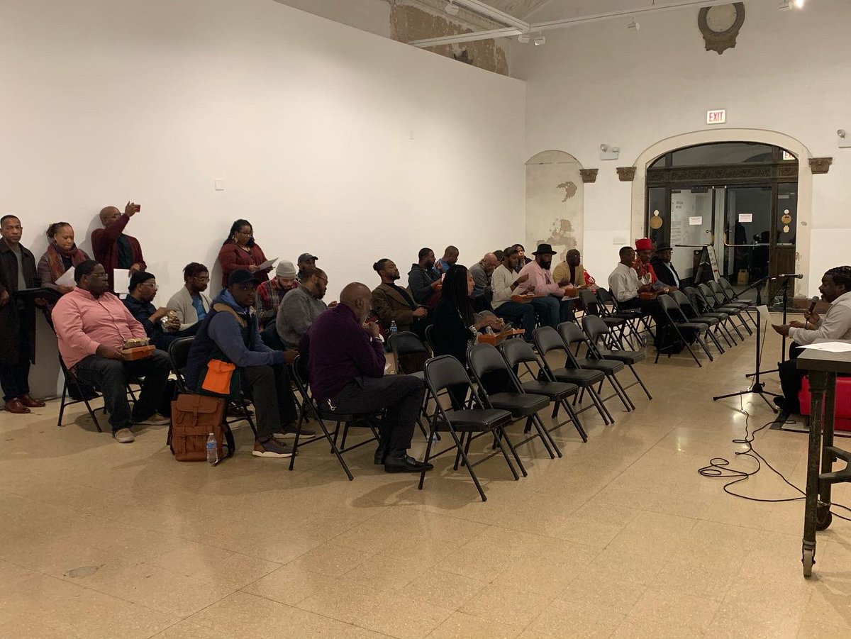 The_CBGMC's tweet photo. Tuesday, the Caucus held a townhall meeting to share preliminary results from our community needs assessment study. Conversations were held with community about the most crucial social determinants of health that were found in our research.
🤎🖤🏳️🌈 #CBGMC #TheProsperityProject https://t.co/7viCl13ZY2