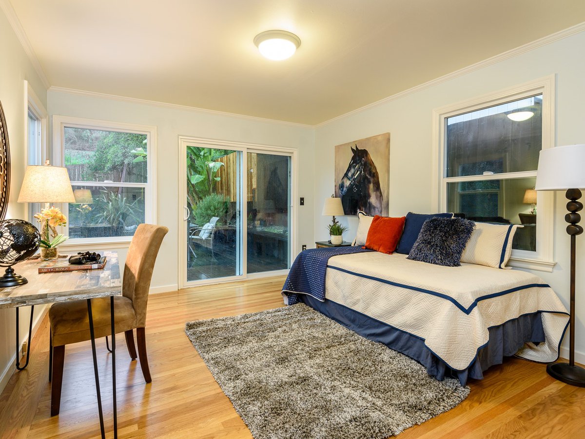 CribExpert's tweet photo. The perfect starter home in Belmont.  830 Laurel Avenue will be open Saturday and Sunday from 1-4PM.  Come by and take a look. https://t.co/KY9X6VtvHZ