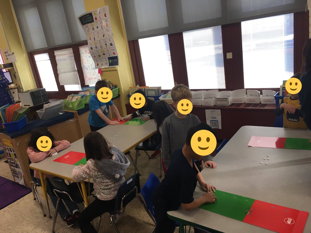 AndreaSchaber's tweet image. Our scientists experimenting with pushes and pulls! 👩🔬 👨🏻🔬 @pnwboces @Sci21 #ForcesInMotion #KindergartenRocks #WeAreChappaqua @RBSChappaqua @RossCoops31