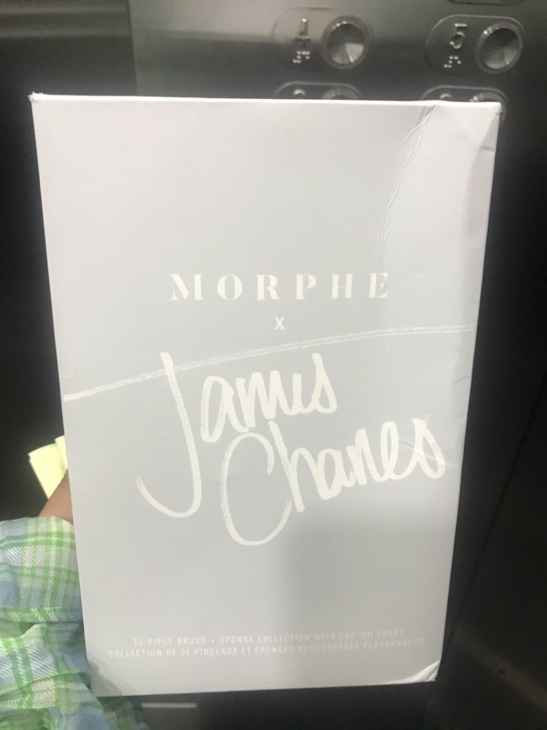 <a href="/jamescharles/">James Charles</a> I got ur brush collection yesterday i love it sm🥺💕