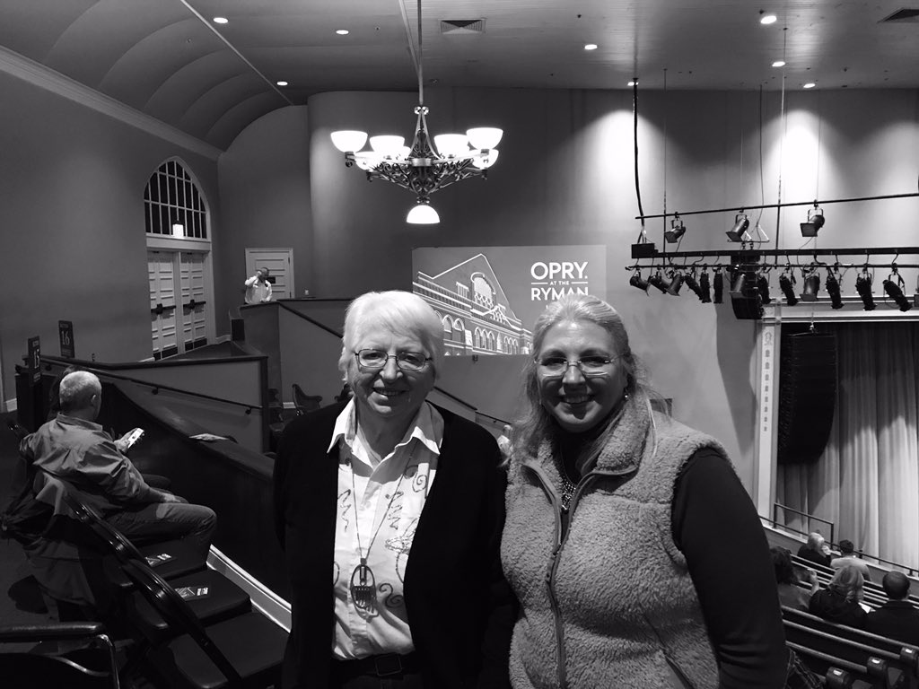LMelching's tweet photo. #Opry in Section15 of the Ryman with my mom who is visiting from Nebraska https://t.co/7nQzQbSApK