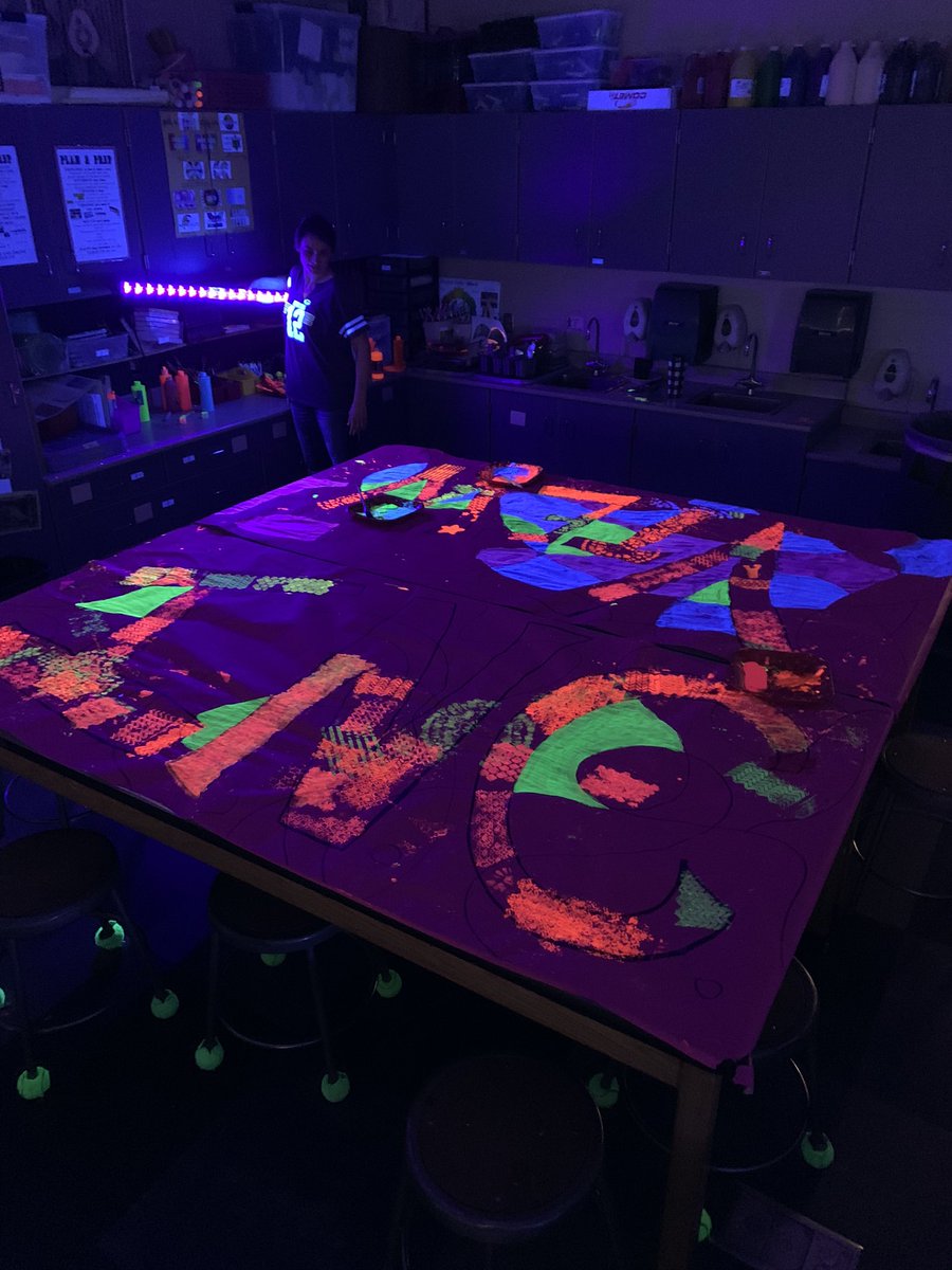 In preparation of the much anticipated #GlowWeek and dance, Ms. <a href="/HeidiWalbert/">Heidi Walbert</a>’s art room is officially a Glow Studio with Ss creating Glow Art Pieces! #BlackLight <a href="/SdwView/">Summit View School</a>