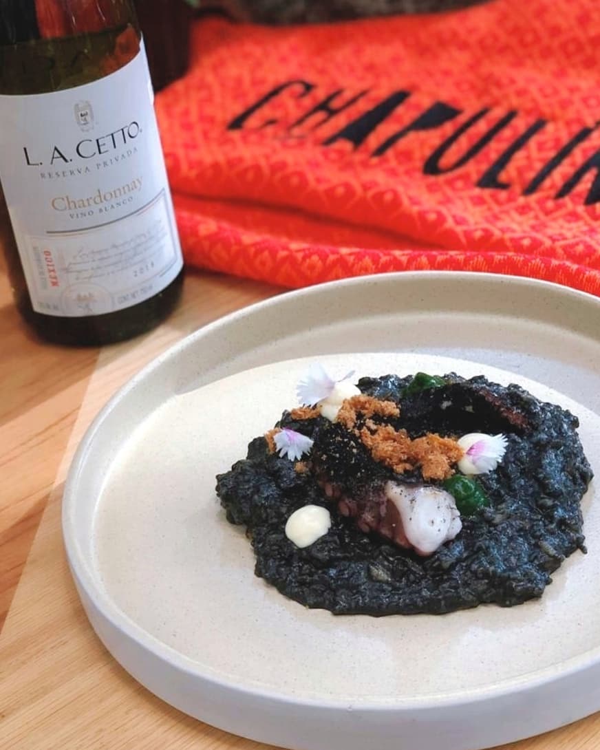 foodxury's tweet photo. #NoEsBroma el nuevo menu de @ChapulinRest está de lujo 😍🤤 https://t.co/JQ92F6FX41